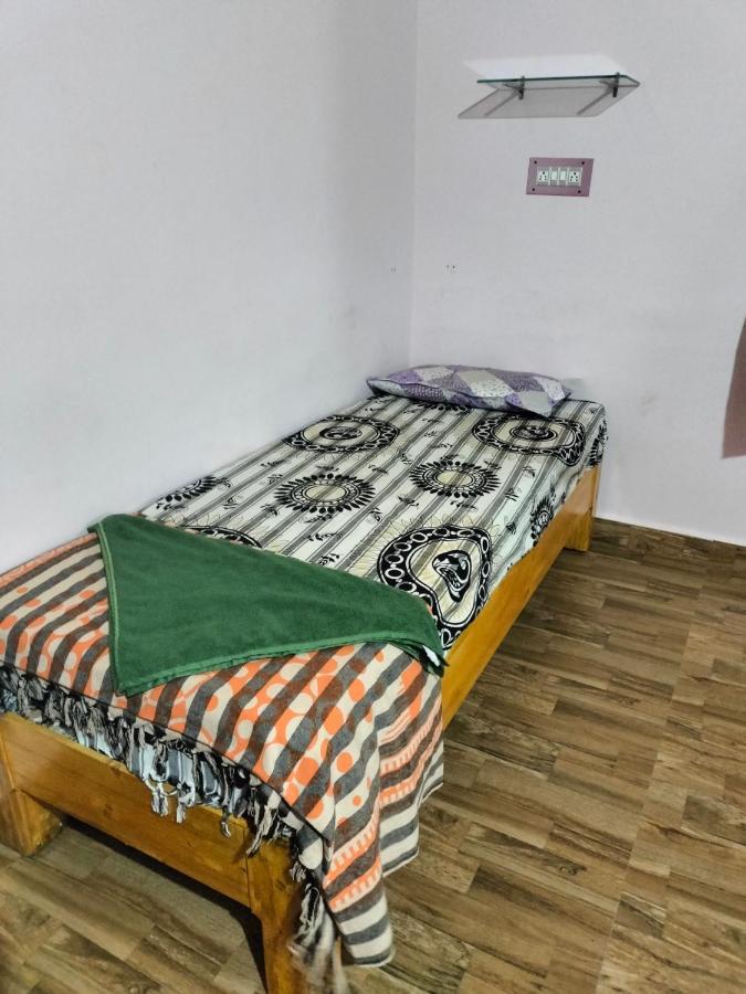 Prajwal Home Stay Hampi Ngoại thất bức ảnh