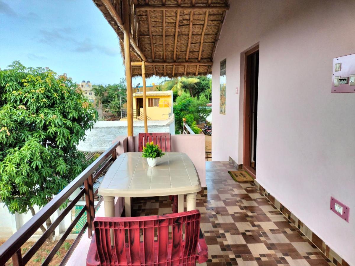 Prajwal Home Stay Hampi Ngoại thất bức ảnh