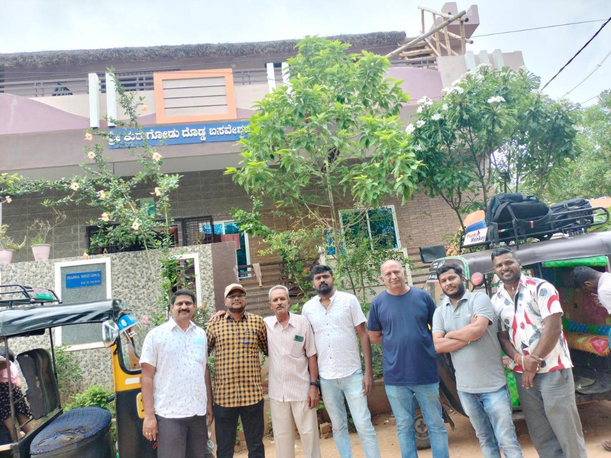 Prajwal Home Stay Hampi Ngoại thất bức ảnh