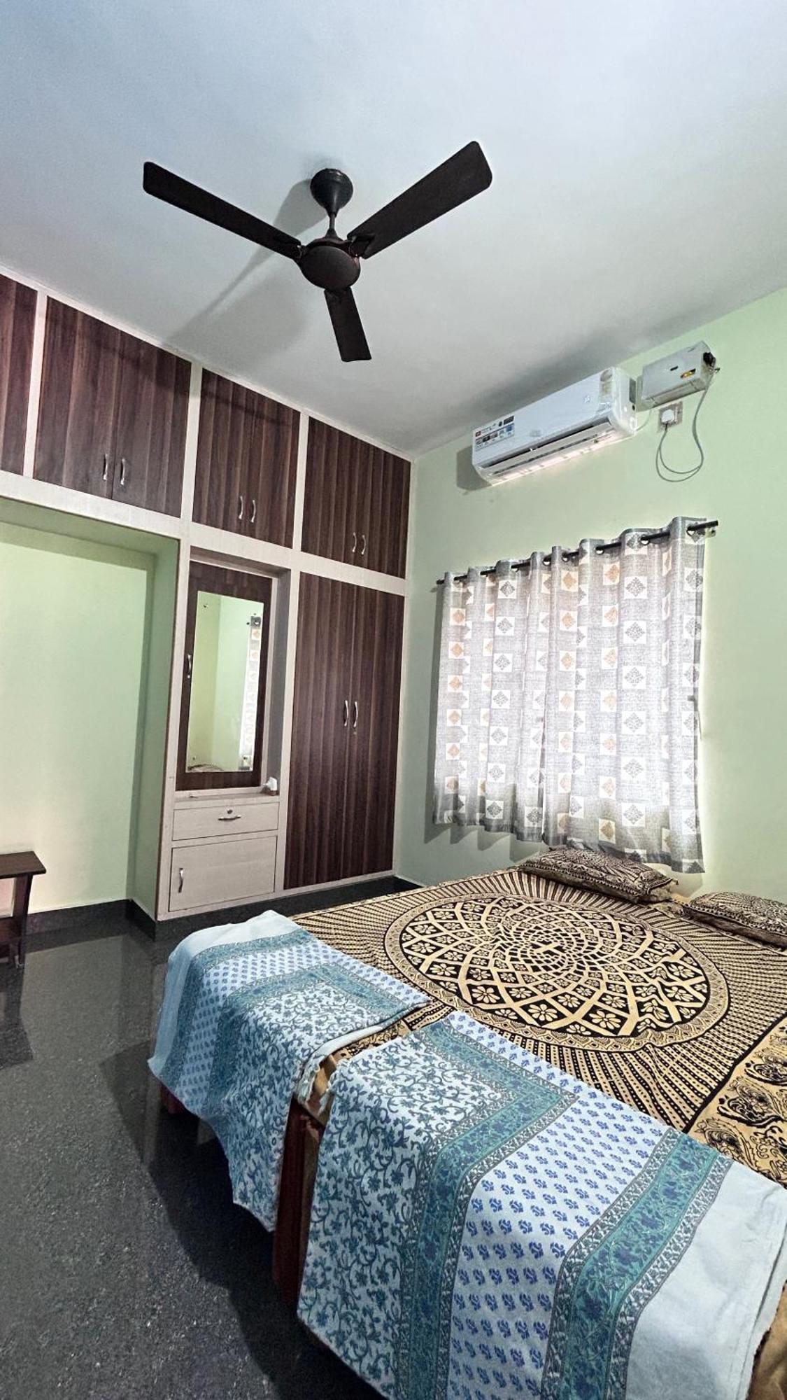 Prajwal Home Stay Hampi Phòng bức ảnh